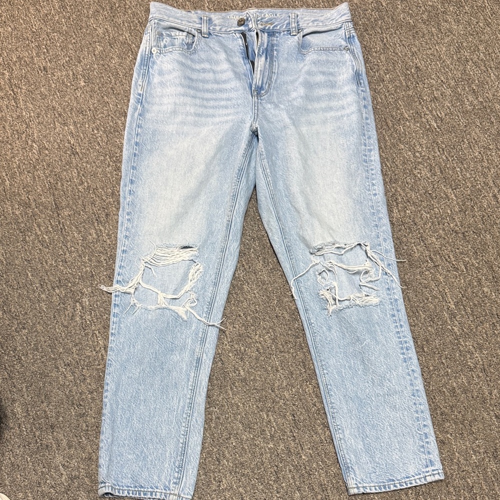 American Eagle Outfitters Light Blue Ripped Boyfriend Jeans